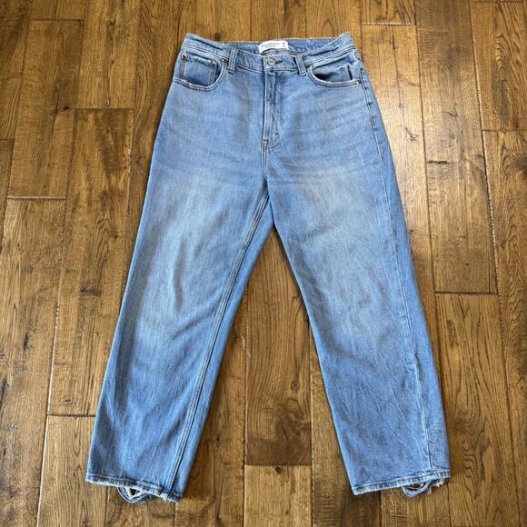 Abercrombie & Fitch Denim - Abercrombie & Fitch The Ankle Straight Ultra High Rise Womens Size 29 / 8 Short